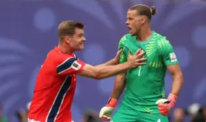 Quem é Orjan Nyland, herói da Noruega contra o Brasil?