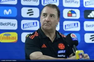 Técnico da Colômbia lamenta queda: 