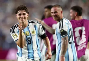 Argentina 3 x 1 Suíça - Los Hermanos sobrevivem entre os quatro