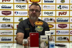 Enderson Moreira exalta postura do Novorizontino contra o Lodrina