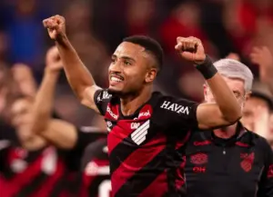 São Paulo 1 x 2 Athletico - Virada construída em 5 minutos