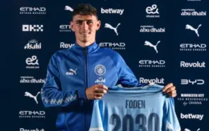 Fora da Copa, Phil Foden renova com o Manchester City até 2030