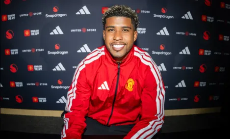 manchester united contrata andrey santos