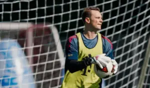 Manuel Neuer cogita a aposentadoria ao fim da temporada