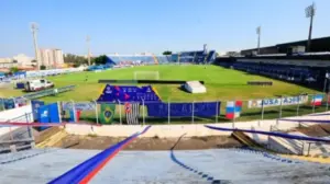 São Caetano inicia reforma do gramado após interdição da FPF