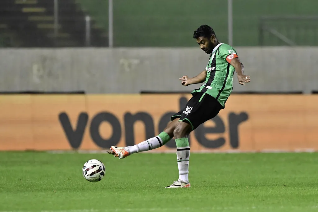Líder Criciúma domina Seleção FI da 18ª rodada da Série B 2 Ricardo Silva América-MG Seleção FI