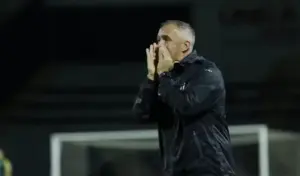 Eduardo Baptista convoca torcida do Criciúma após vitória contra a Ponte