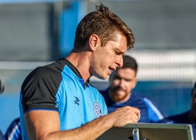 Thiago Gomes analisa nova derrota Confiança