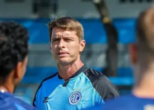 Técnico do Confiança exalta empate na Série C: 
