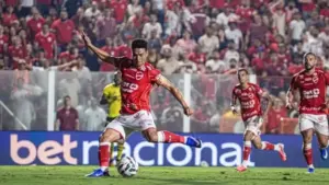 Vila Nova-GO 2 x 1 São Bernardo - Colorado vira líder isolado na Série B