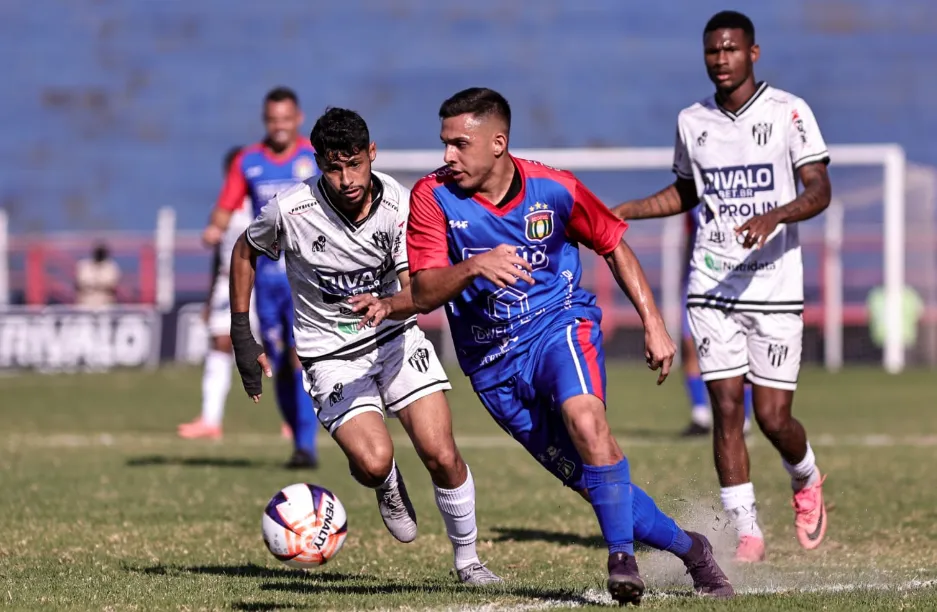 São Caetano 1 x 4 EC São Bernardo - Cachorrão goleia e assume liderança do Grupo 4 3 0NrdRCka image