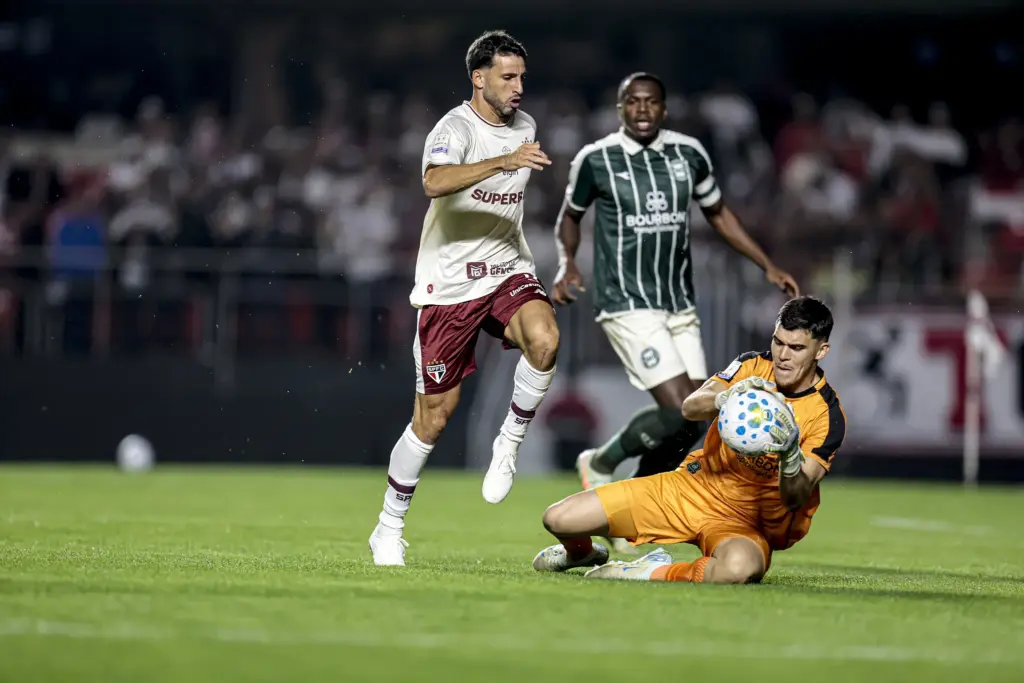 São Paulo 1 x 1 Coritiba - Jejum tricolor no Brasileirão chega a nove jogos