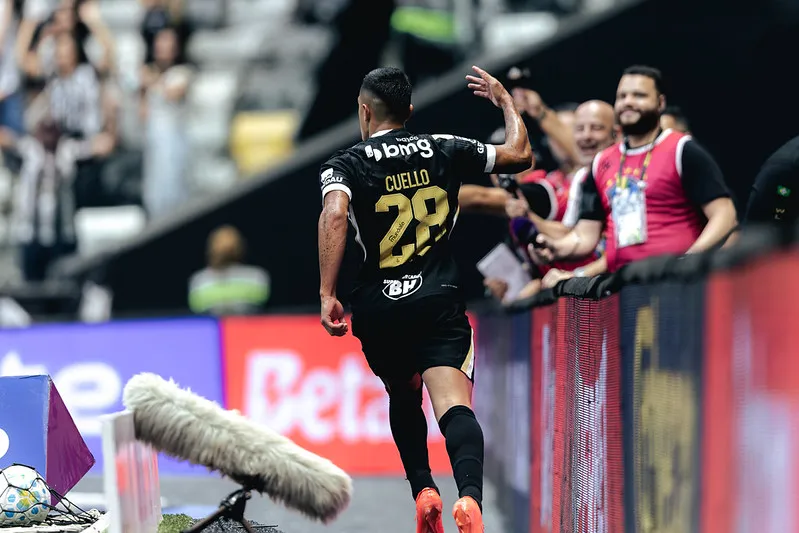 Atlético-MG 3 x 0 Grêmio - Galo atropela e encosta no G6 3 ATLETICO MG GREMIO PEDRO SOUZA 2