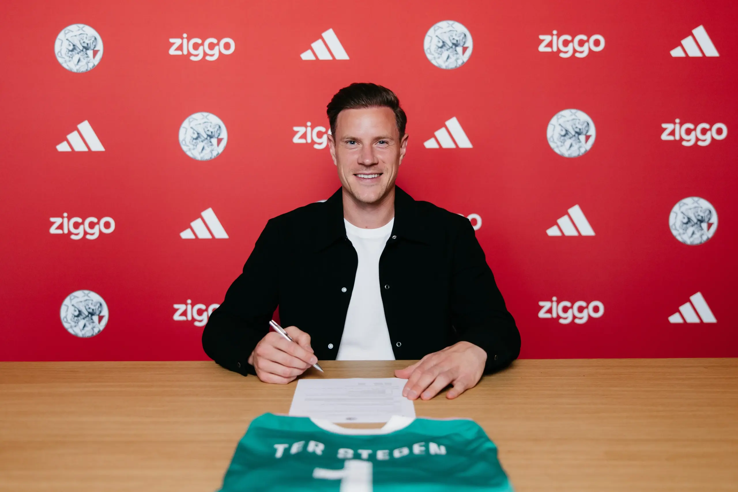Ajax fecha com Ter Stegen por empréstimo até o fim da temporada