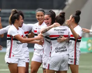 BRASILEIRÃO FEMININO: São Paulo goleia, Palmeiras vence e Flamengo entra no G-8