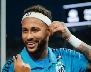 'Não somos mais uma potência do futebol brasileiro', admite Neymar