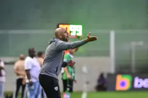 Ex-goleiro do Guarani é o novo treinador do Santo André