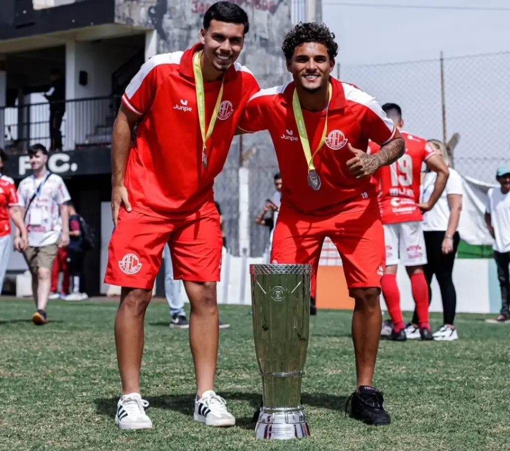 Érick Leite vira alvo de outros clubes após acesso com o América 2 ERICK LEITE AMERICA 2