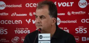 Vitória é punido com transfer ban após dívida com clube português