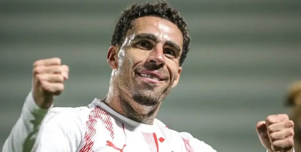 Volante do Bragantino reencontra o Corinthians com retrospecto positivo