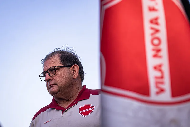Guto Ferreira celebra solidez do Vila Nova e freia euforia