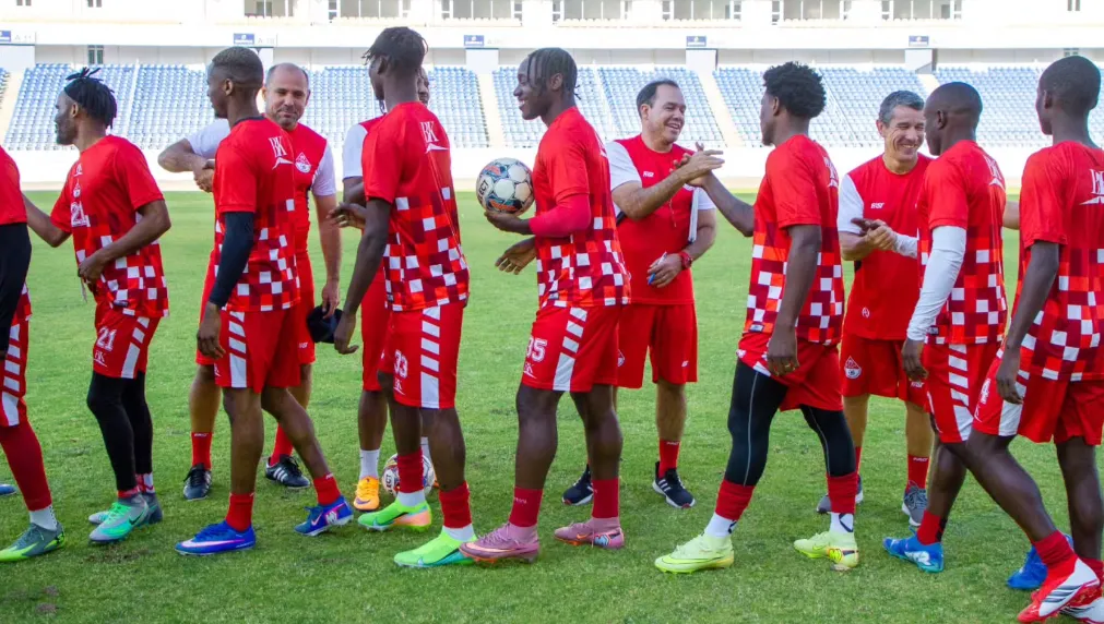 Treinador Léo Neiva mira nova temporada após vice na Angola 2 Hb4QJOd1 image
