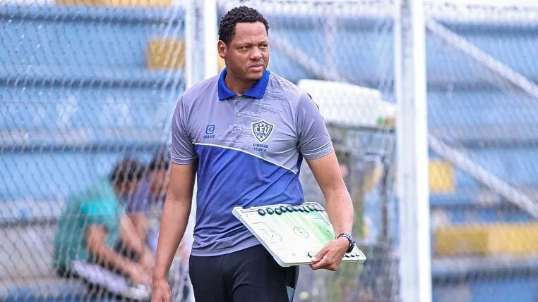 Bruno Saymon valoriza estreia com vitória do União na terceira divisão paranaense