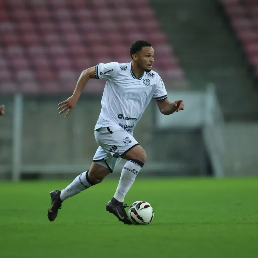 Maílson vê última vitória como “virada de chave” no Figueirense