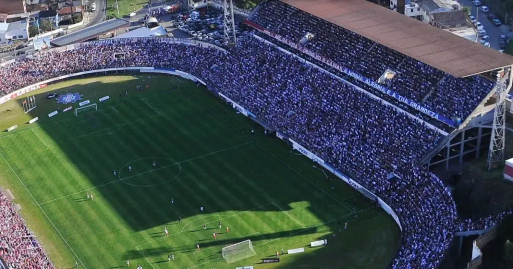 Estádio Centenário recebe homenagem pelos 50 anos na Câmara de Caxias do Sul