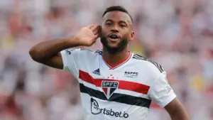 Luan recusa o Sport e segue treinando separado no São Paulo