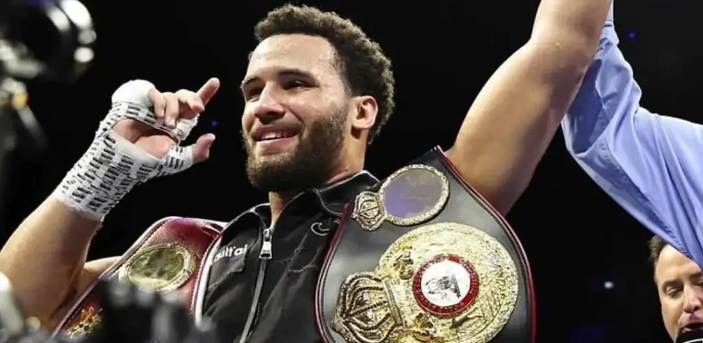 Conheça o boxeador que pode se tornar o campeão mais jovem desde Tyson