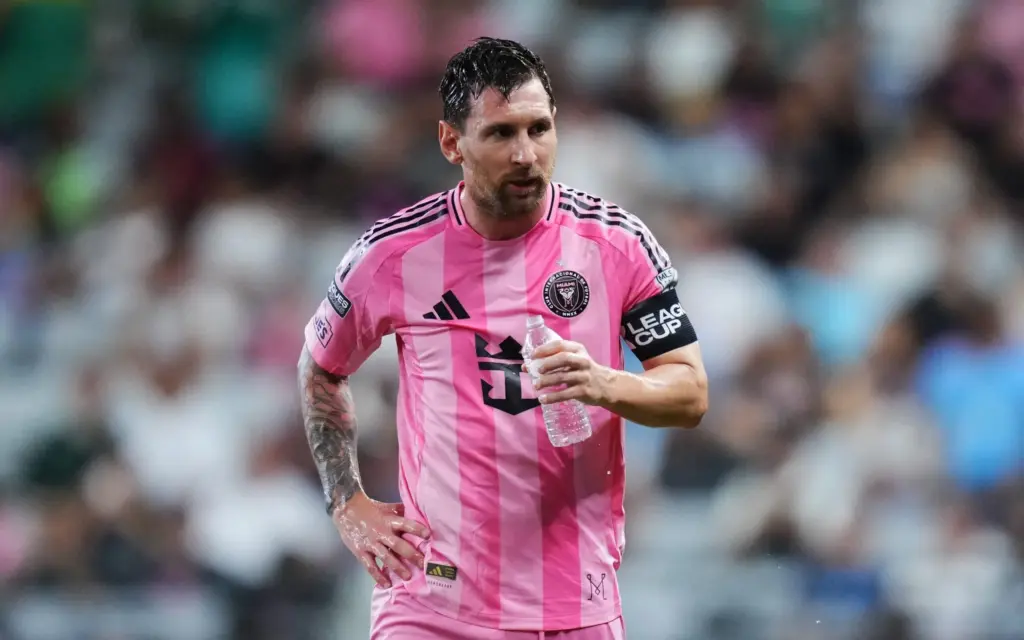 Messi perde terceiro pênalti seguido e amplia retrospecto negativo em derrota do Inter Miami