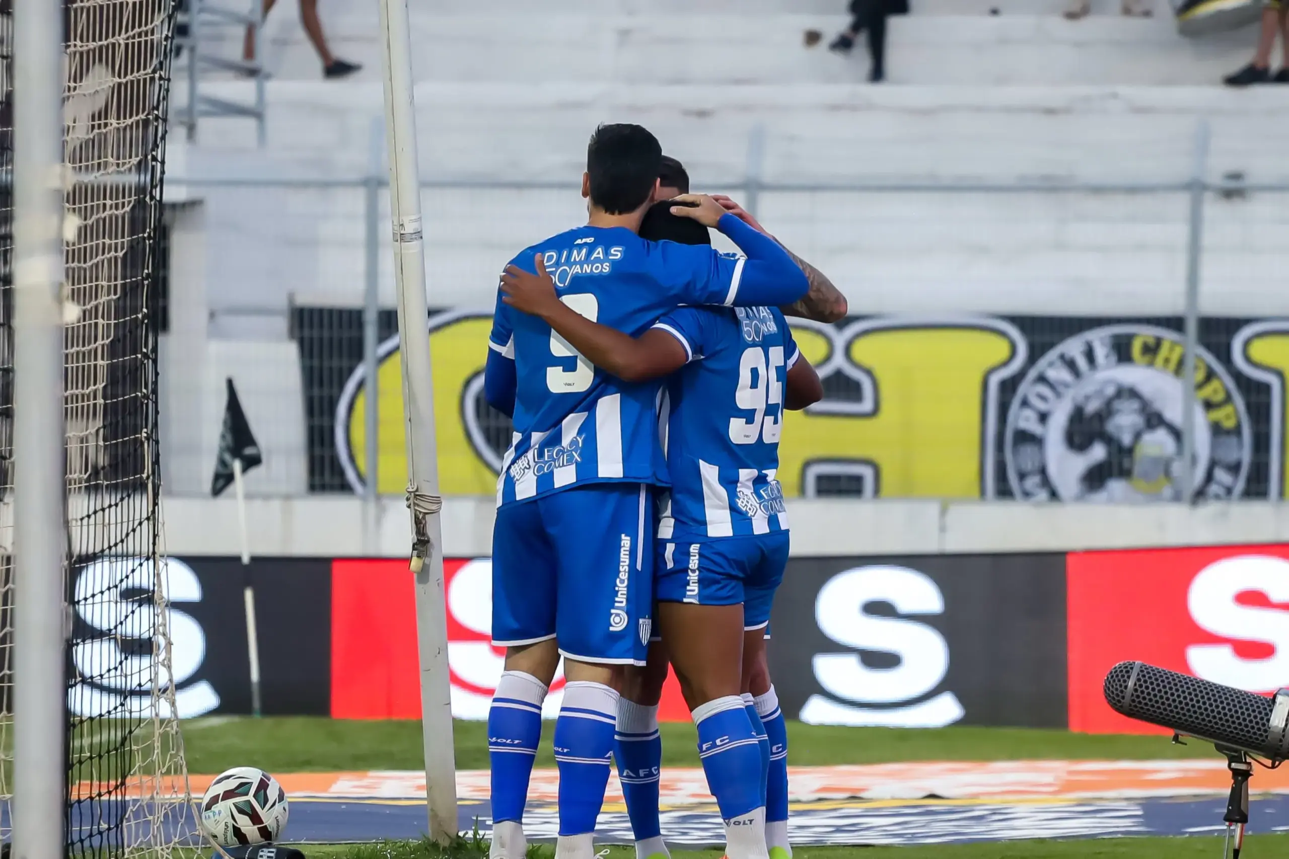 SÉRIE B: Fortaleza desbanca líder e Ponte Preta segue em frangalhos (Foto: Lucas Rhamon/@avaifc)