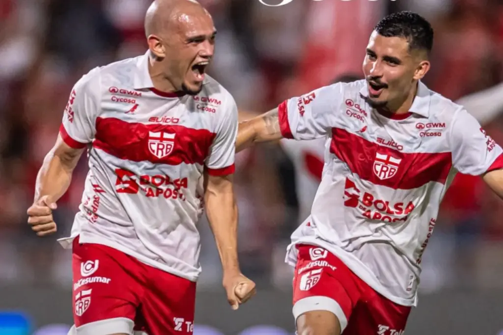 CRB venceu o Criciúma por 2 a 1 na noite deste domingo (30), no Estádio Rei Pelé (Foto: Ascom/CRB)