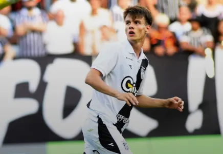 Diego Leão fica na Ponte Preta
