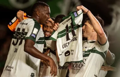 Coritiba 2 x 1 Chapecoense - Coxa desencanta pós Copa do Mundo! 2 Screenshot 241