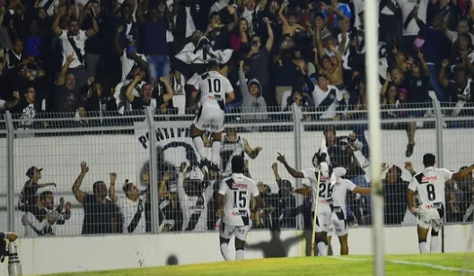 Identificação, ídolo da torcida e liderança técnica, Elvis completa 150 jogos pela Ponte Preta 3 Screenshot 273