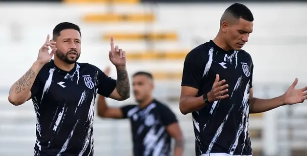 Ponte Preta visita o Vila Nova em Goiânia