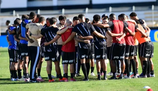 Ponte Preta vive crise sem fim na temporada