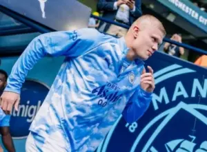 Inglês: Haaland surpreende com novo corte de cabelo antes de estreia do City