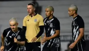 Ponte Preta leva time formado na base e tenta evitar marca histórica