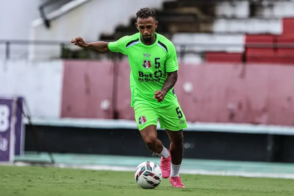 Santa Cruz-PE x Maranhão-MA - Onde assistir, escalações e arbitragem 2 Alex Sandro reforço novidade Santa Cruz