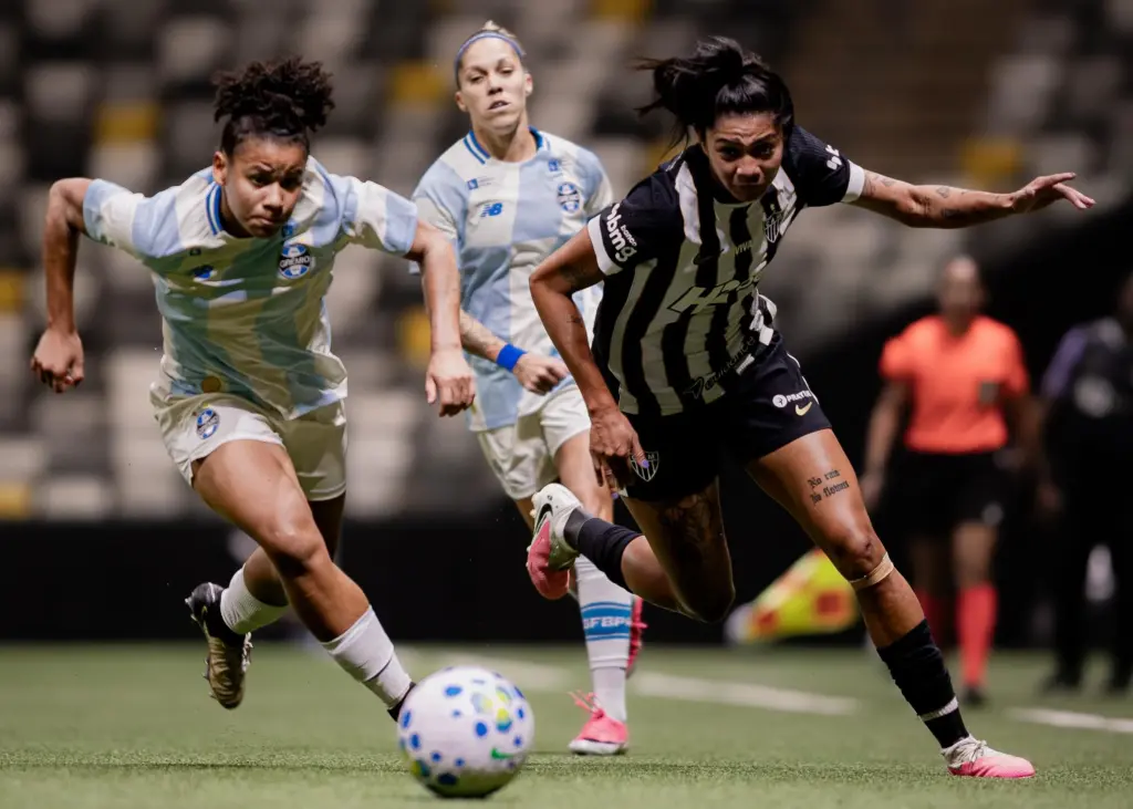 BRASILEIRÃO FEMININO: Atlético-MG vence Grêmio com gols no segundo tempo 2 Atlético-MG Grêmio Brasileirão Feminino