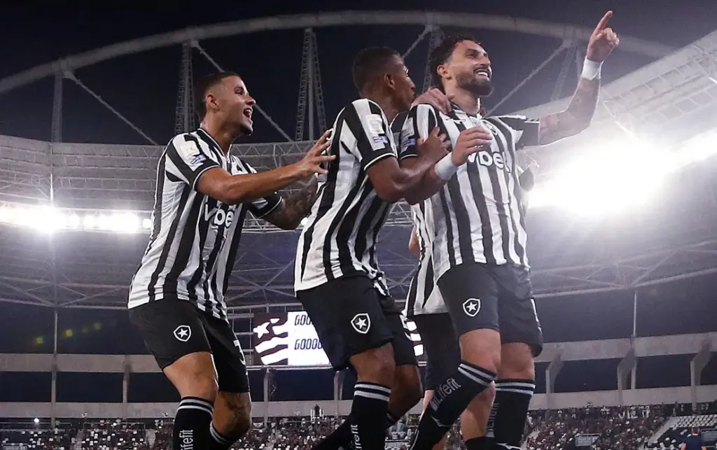 Botafogo 1 x 1 Fluminense - Fogão faz golaço, mas Flu busca empate