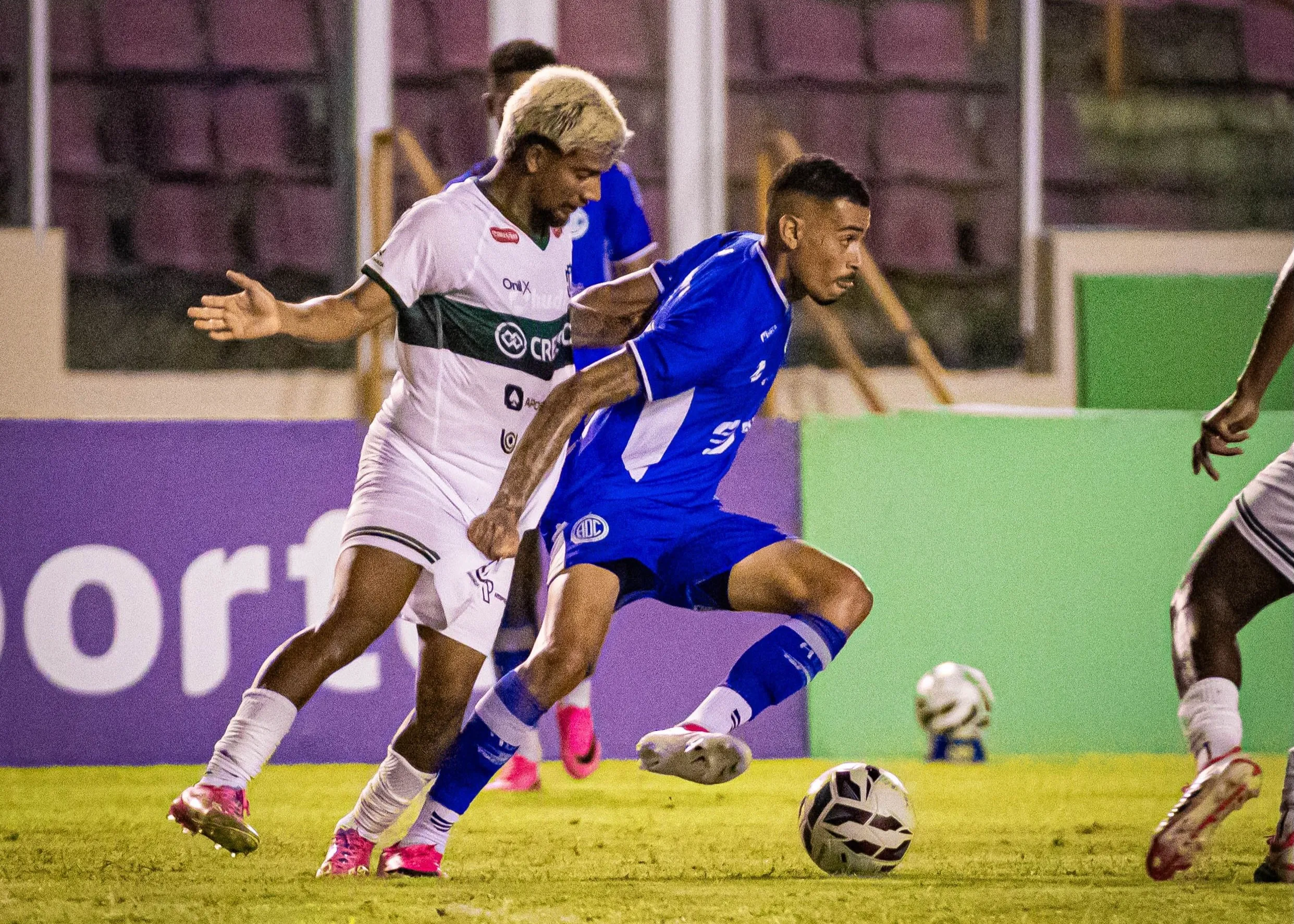 Confiança Maringá amargam empate Série C