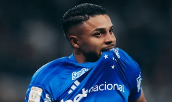 Corinthians 1 x 2 Cruzeiro - Raposa vence jogo de "mistos" e cola no G4 3 corinthians x cruzeiro brasileirao marco galvao 1