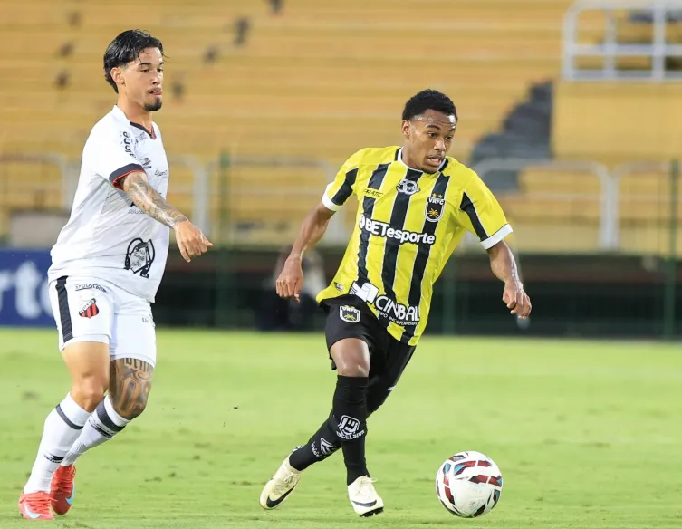 Volta Redonda-RJ 1 x 0 Ituano - Galo perde jogo e a chance de voltar ao G8 2 fUYr6wwS image