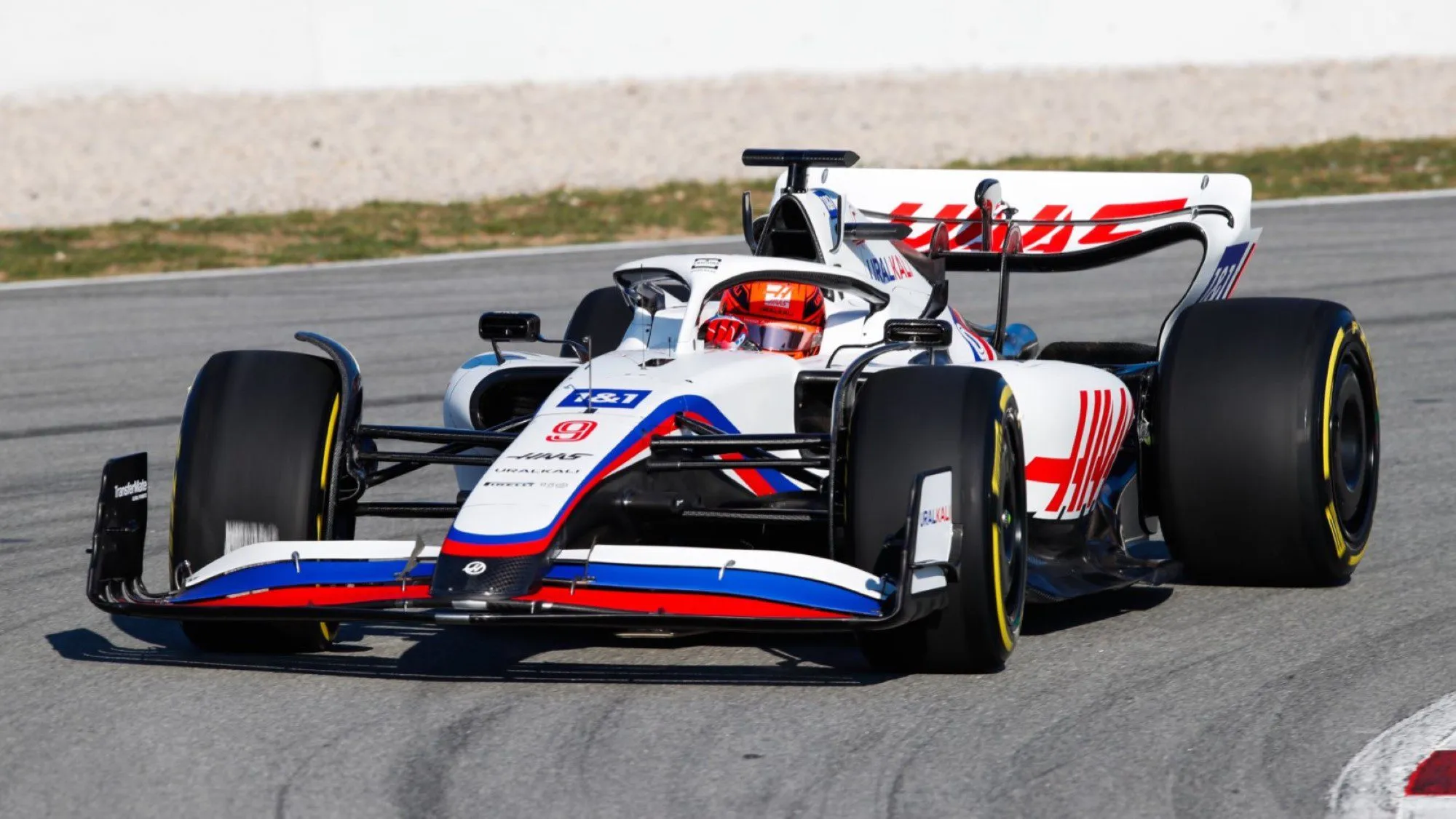 Fia retira restrição russos
