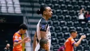 Corinthians lança joia do futsal e mira caso de Leozinho