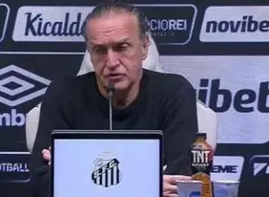 Cuca parabeniza jogadores do Santos: 'Mérito é todo deles'